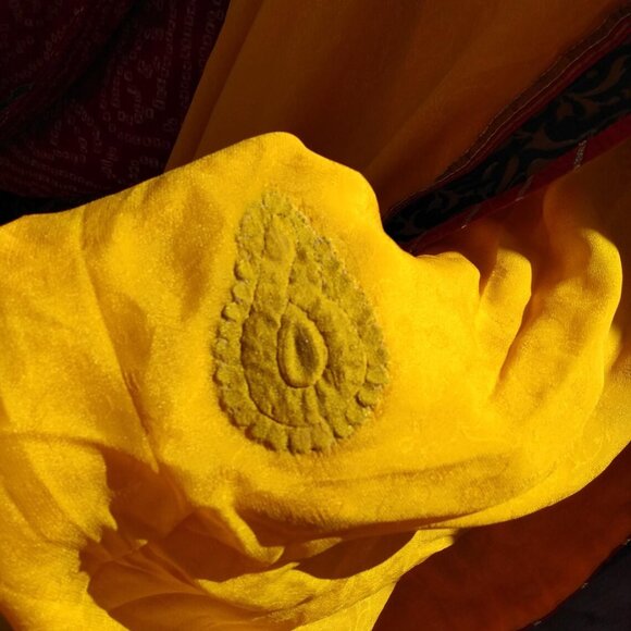 Vintage Sari Saree Red Yellow Green Gold with Jeweled Sequins - Picture 8 of 10